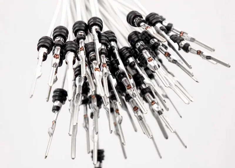 Drahtcrimp- und Wasserdichtungseinsetzmaschine, Wasserdichtungs-Einsetzmaschine, Einsteckmaschine