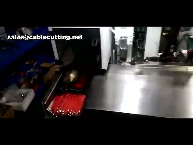 Schrumpfschlauch einführen, erwärmen & Kabelschuh crimpen – All-in-One Maschine