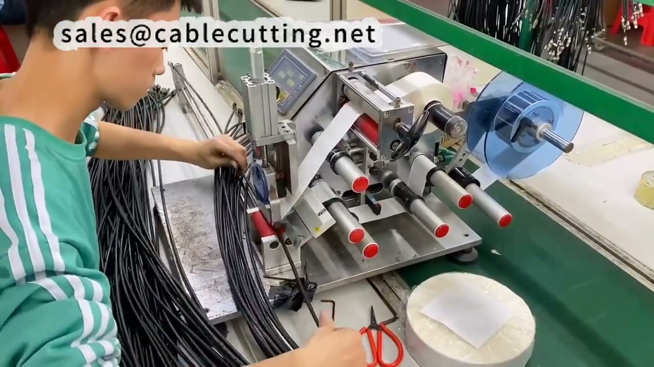 Kompakte Tisch-Etikettiermaschine – Wrap-Around-Etikettierer für Rollen