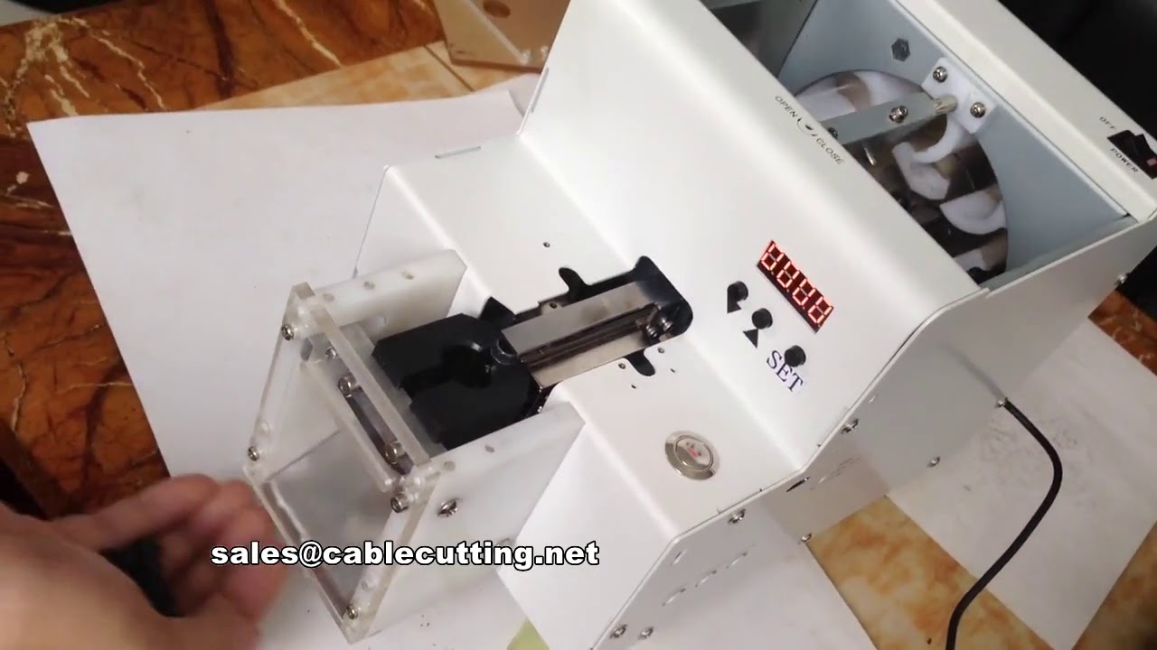 Effiziente automatische Schraubenzuführmaschine mit Förderband für die industrielle Montage