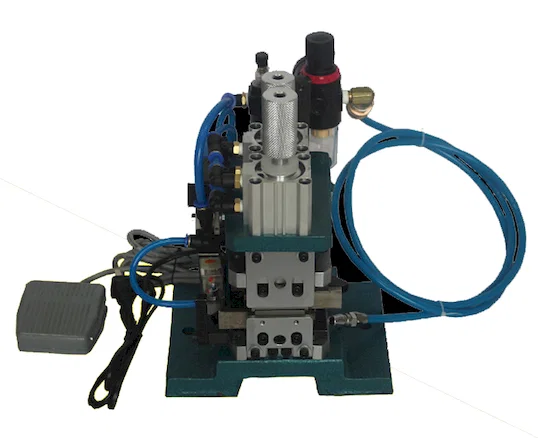 Pneumatische Drahtabisolier- und Verdrillmaschine WPM-3F+T - Halbautomatische Drahtbürstmaschine